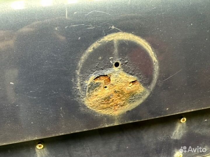 Крышка багажника Mercedes-Benz W124 M102 2.3 1991