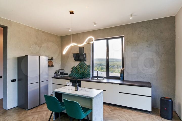 Дом 170 м² на участке 8 сот.