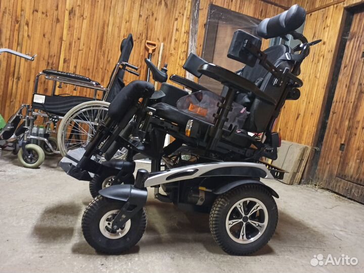 Инвалидная коляска с электроприводом Pulse 390