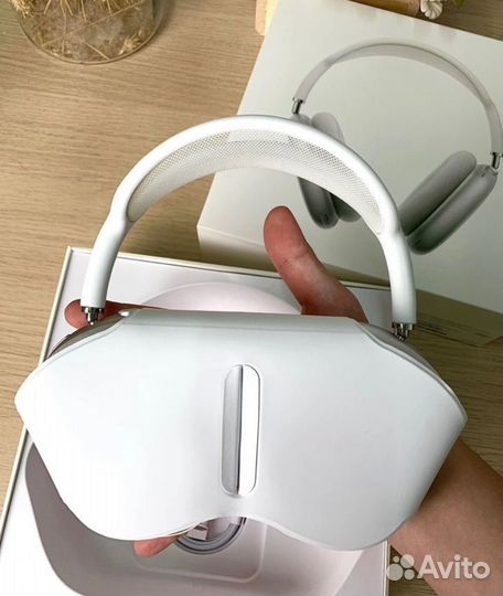 Airpods Max white limited