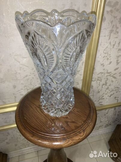 Ваза хрустальная