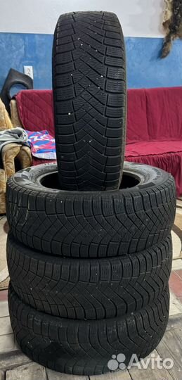 Pirelli Ice Zero FR 195/65 R15