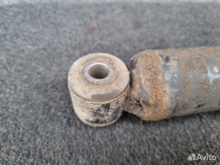 Амортизатор задний Ford Kuga 1 2.0 G6DG 2008