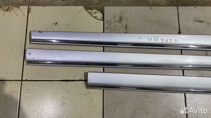 Молдинги дверей Mercedes W203