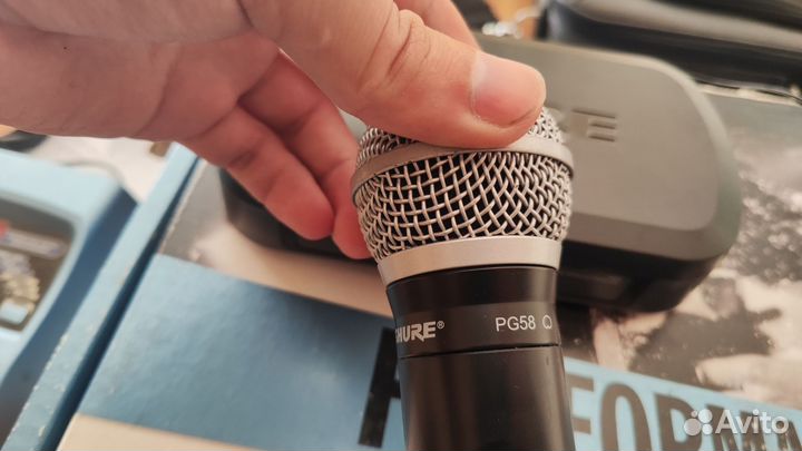 Радиомикрофон Shure PG58 + PG4