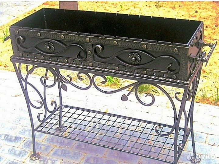 Мангал с крышей