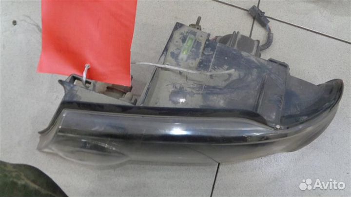 Фара левая Lincoln Navigator 1997-2003