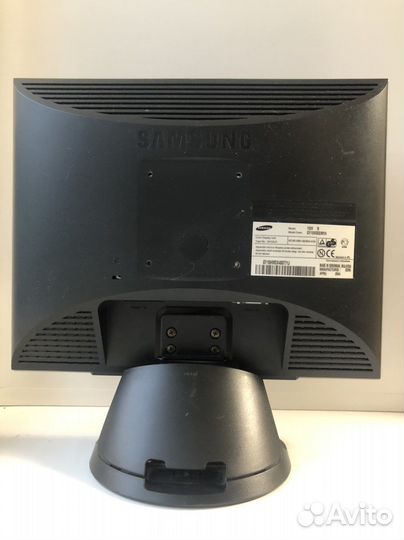 Монитор Samsung SyncMaster 153v