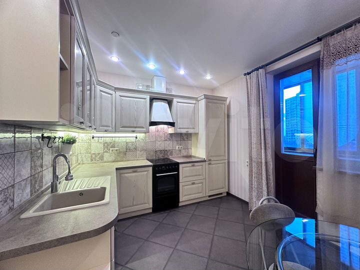 1-к. квартира, 43 м², 10/24 эт.