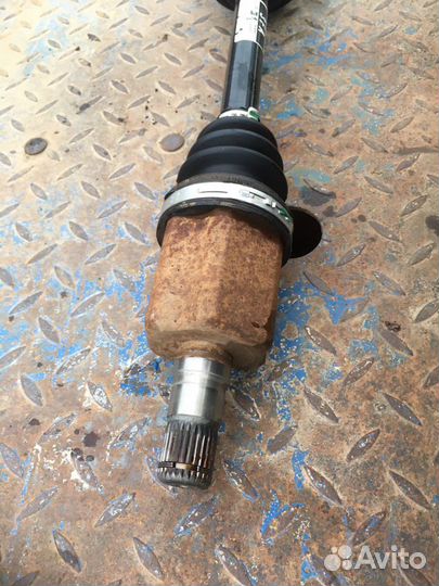 Привод левый Volkswagen polo