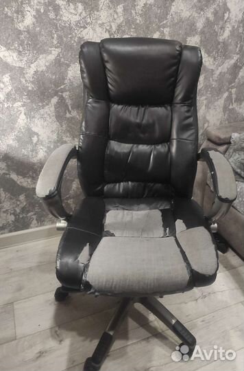 Компьютерное кресло