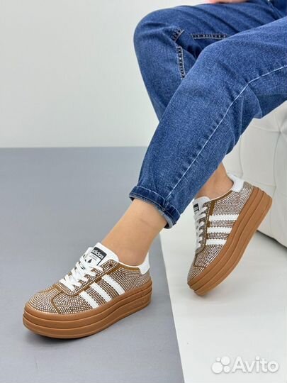 Кроссовки женские Adidas