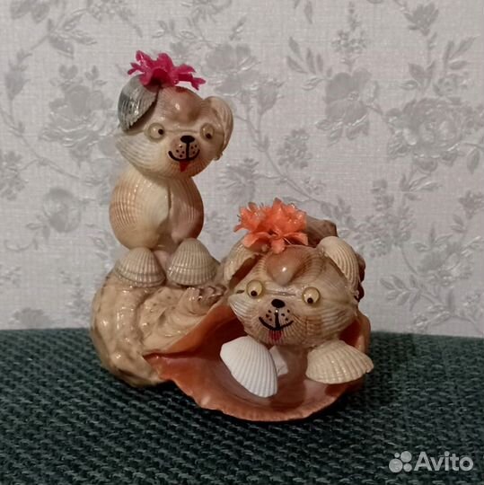 Сувенир морской из ракушек собачки