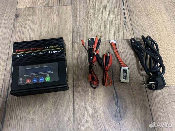 Зарядное устройство Vista Power B6AC Dual Power