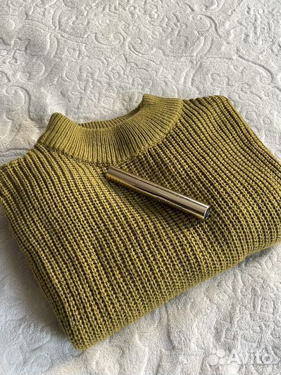 Свитер женский