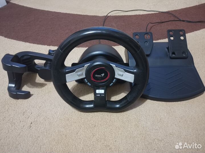 Игровой руль Genius