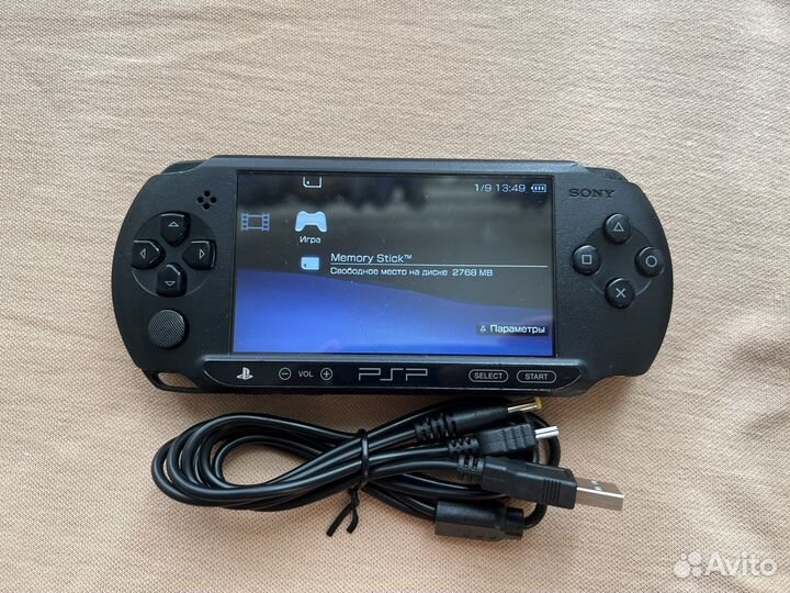 Sony PSP E1008 street прошитая 64/32гб