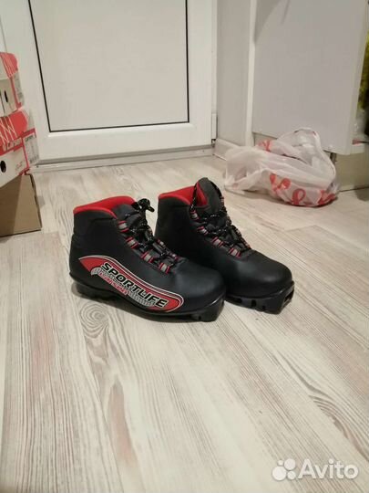 Лыжные ботинки