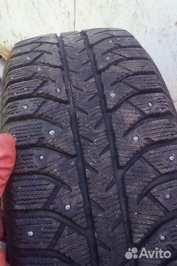 Bridgestone Ice Cruiser 7000 195/60 R15