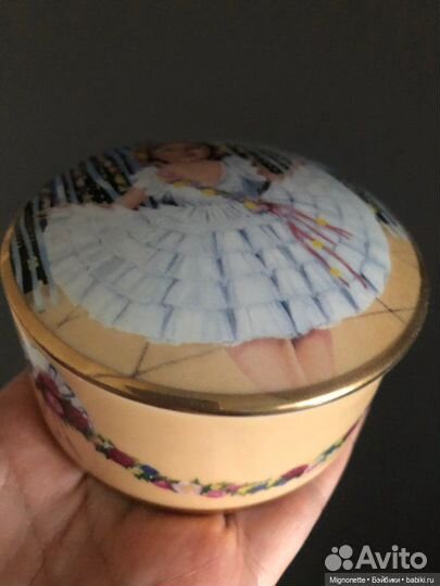 Музыкальная фарфоровая шкатулочка Ширли Темпл