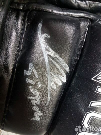 Перчатки мма с афтографом Александра Шлеменко
