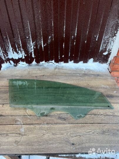 Стекло переднее правое Hyundai Sonata седан 2.4