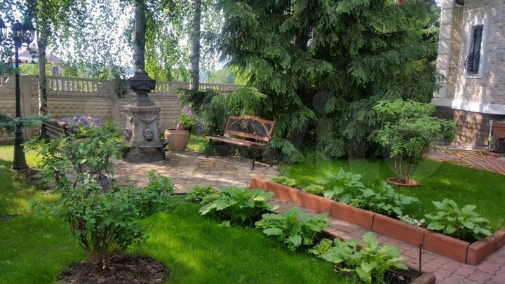 Дом 250 м² на участке 9 сот.