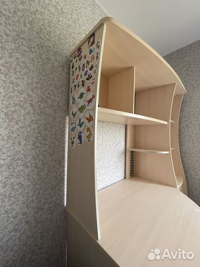 Компьютерный стол