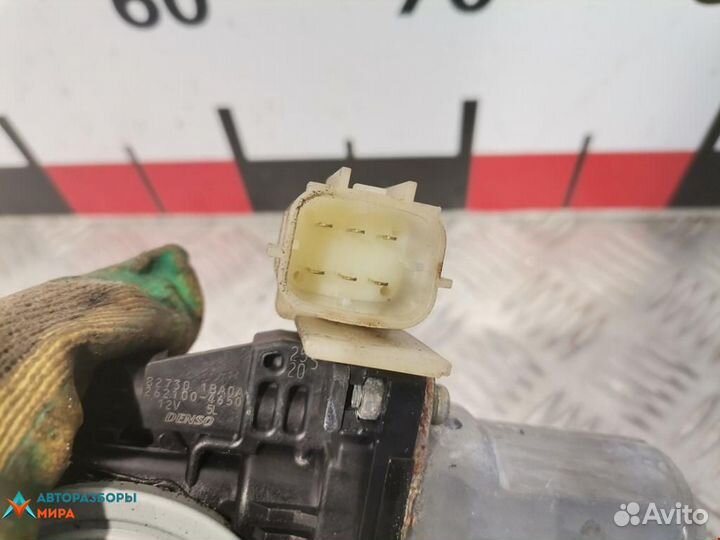 Стеклоподъемник электрический задний правый