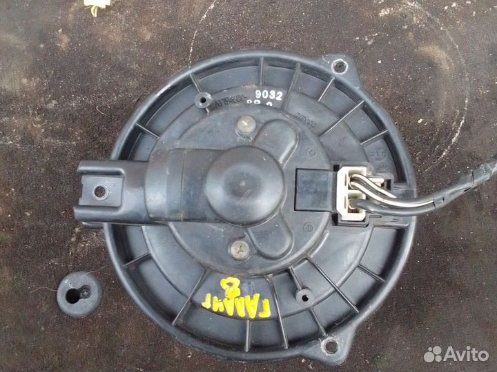 Моторчик отопителя для Mitsubishi Galant 8 USA