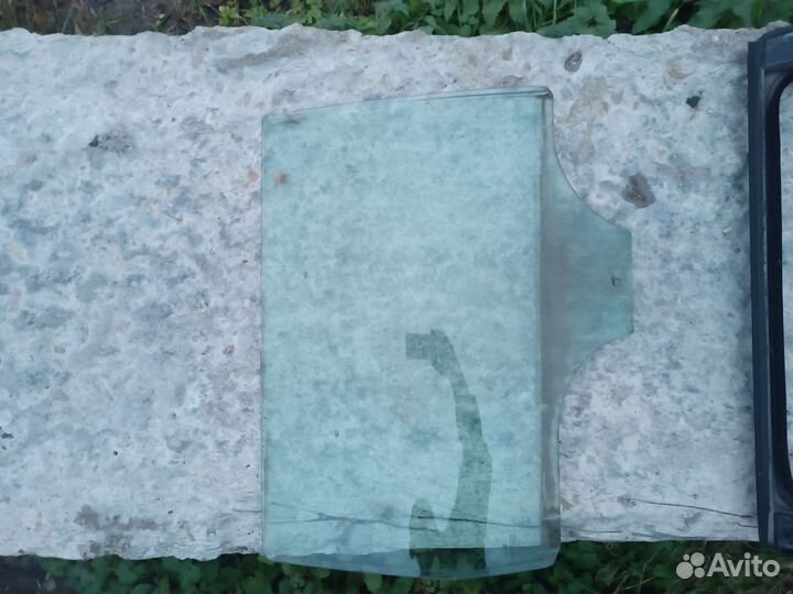 Стекло от двери задней правой vw passat b5