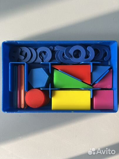 Школьные принадлежности