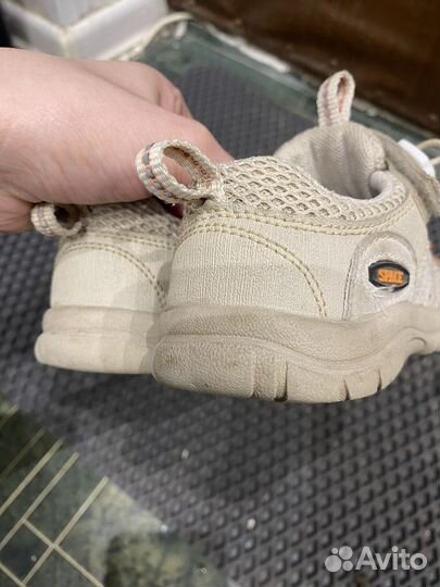 Кроссовки капитошка 26 р