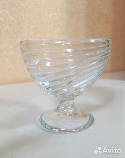 Сахарница креманка тарелка мороженица салатник