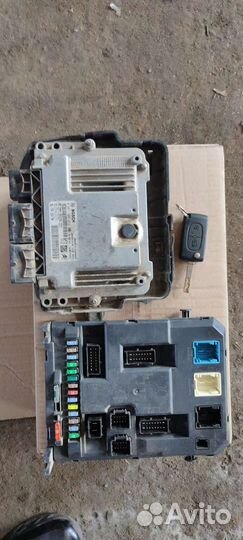 Блок управления двигателем Citroen C3 Picasso1.4