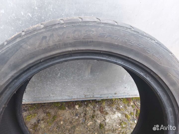 Bridgestone MY-02 Sporty Style 205/50 R17 89V