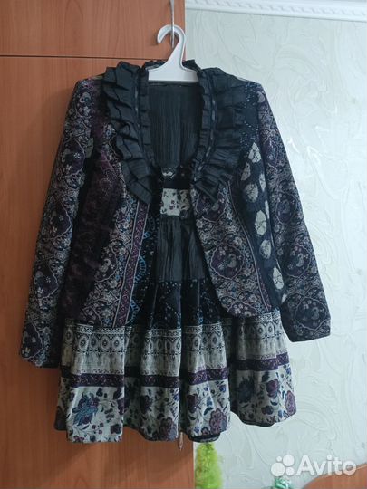 Пиджаки и жакеты женские 48