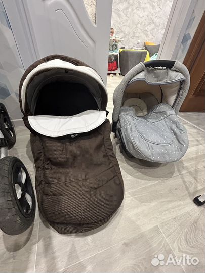 Коляска 3 в 1 с автолюлькой