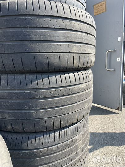 Pirelli P Zero 295/40 R21