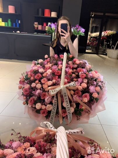 Корзина с цветами большая