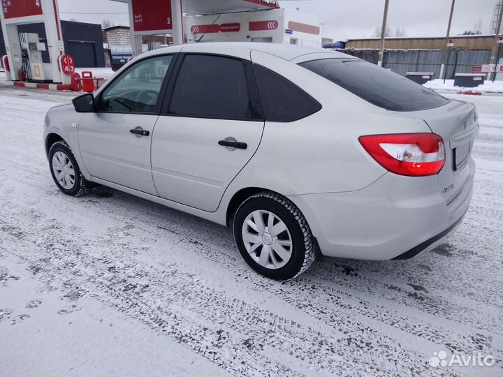 LADA Granta 1.6 МТ, 2021, 28 300 км