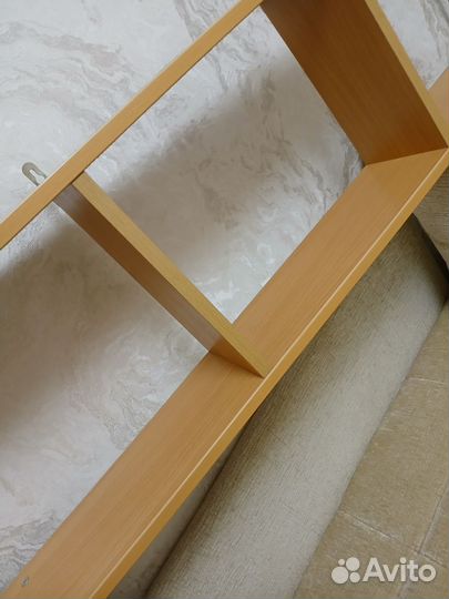 Полка книжная настенная