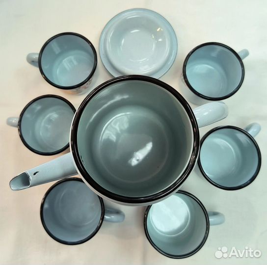 Набор эмалированной посуды. Кофейник и 6 кружек