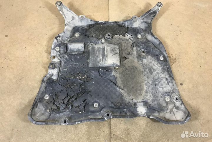 Защита двигателя Volvo XC90