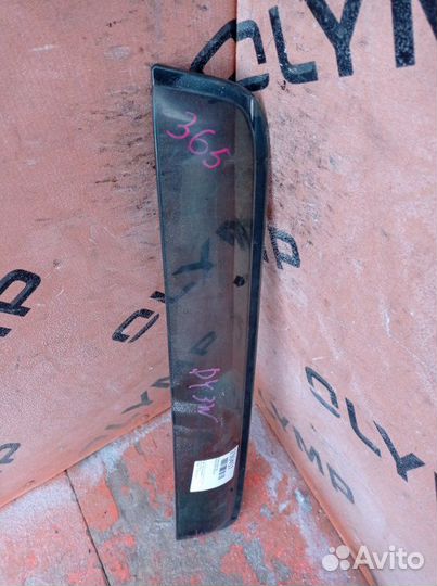 Ветровик задний правый Mazda Demio DY3W ZJ