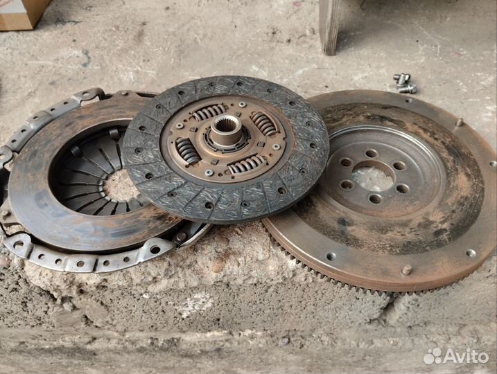 Запчасти для nissan qashqai