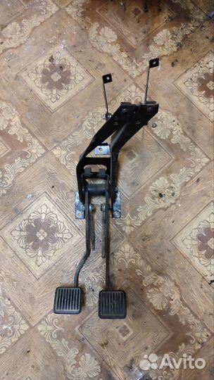 Газ 21 педальный узел