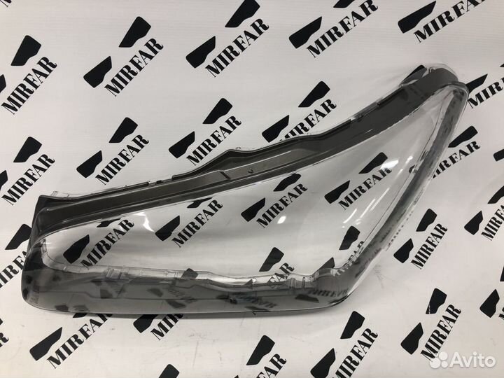 Левое стекло фары Infiniti QX80 2013-2017 LED