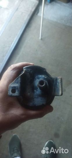 Подушка двигателя passat b3