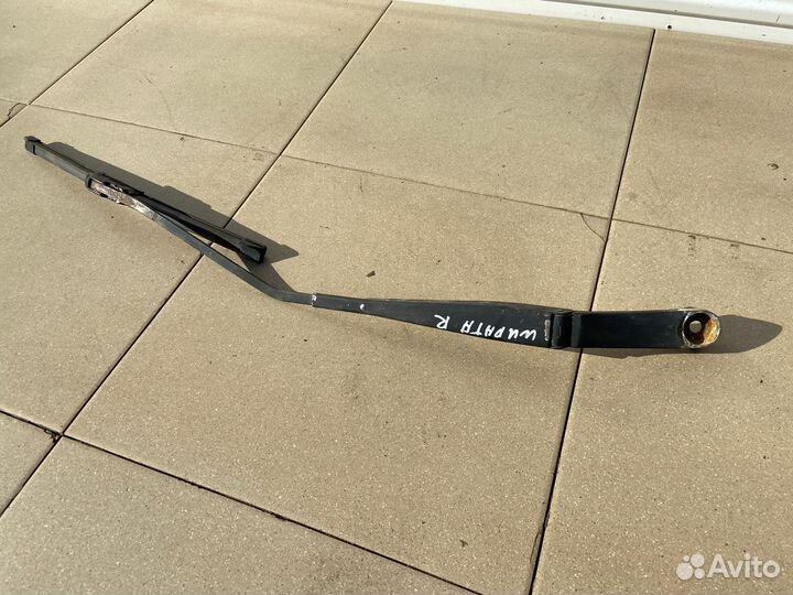 Поводок дворника правый Kia cerato 2